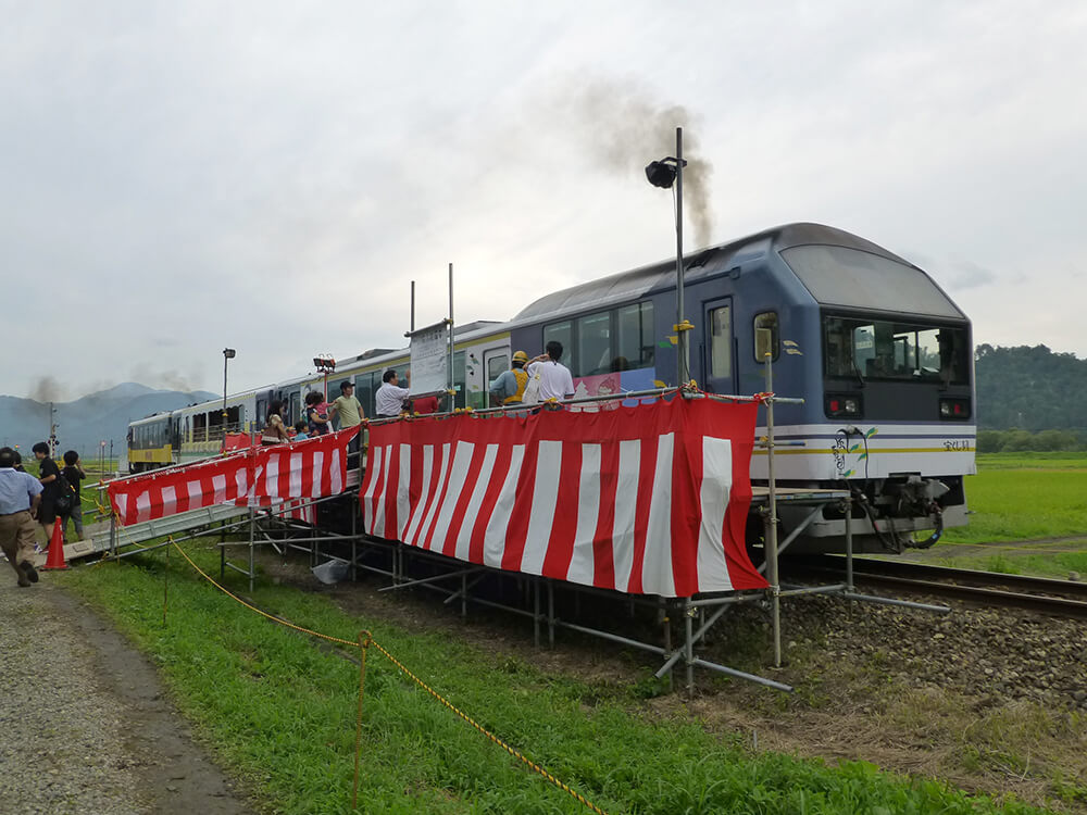 「一ノ堰六地蔵尊（いちのせきろくじぞうそん）」駅の写真